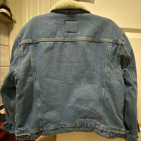 Levi’s Ex-Boyfriend Sherpa Jacket - Picture 3 of 3